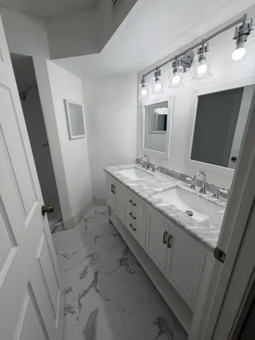 Master Full Bath