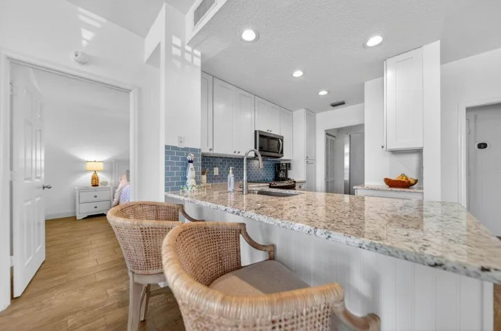 kitchen2.jpg-SMALL