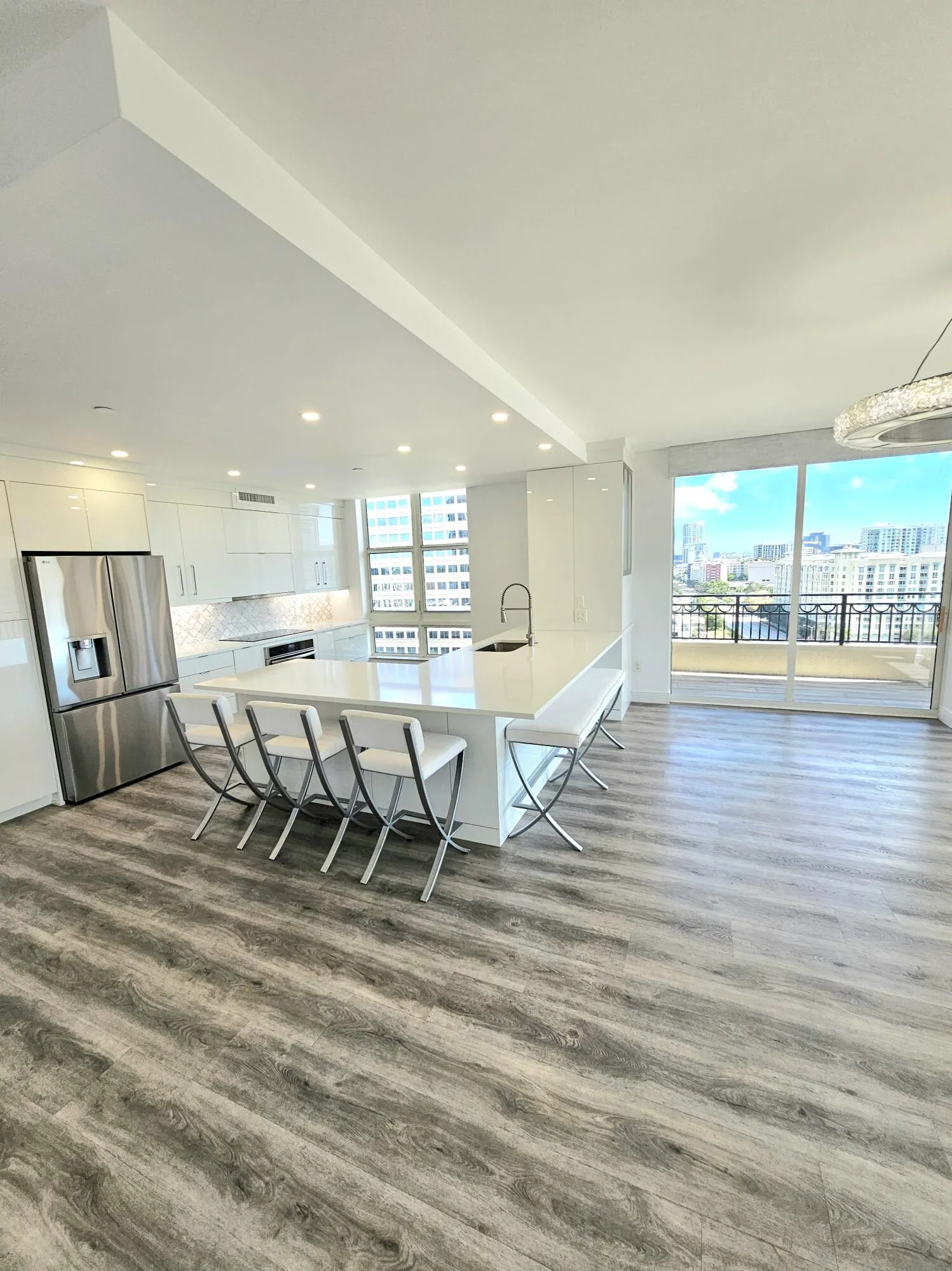 Living/Kitchen