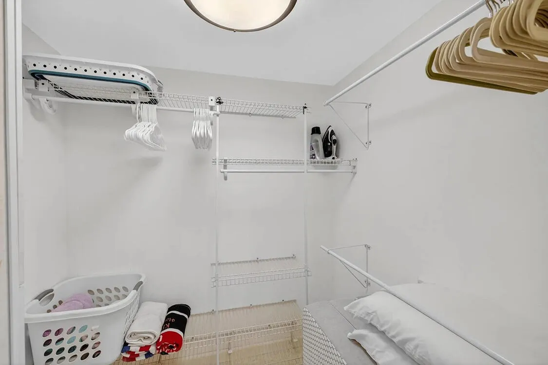 walk in closet