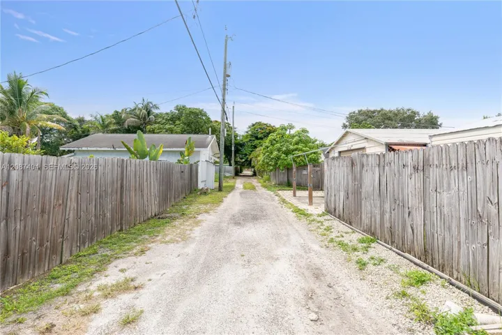 Rear alley access