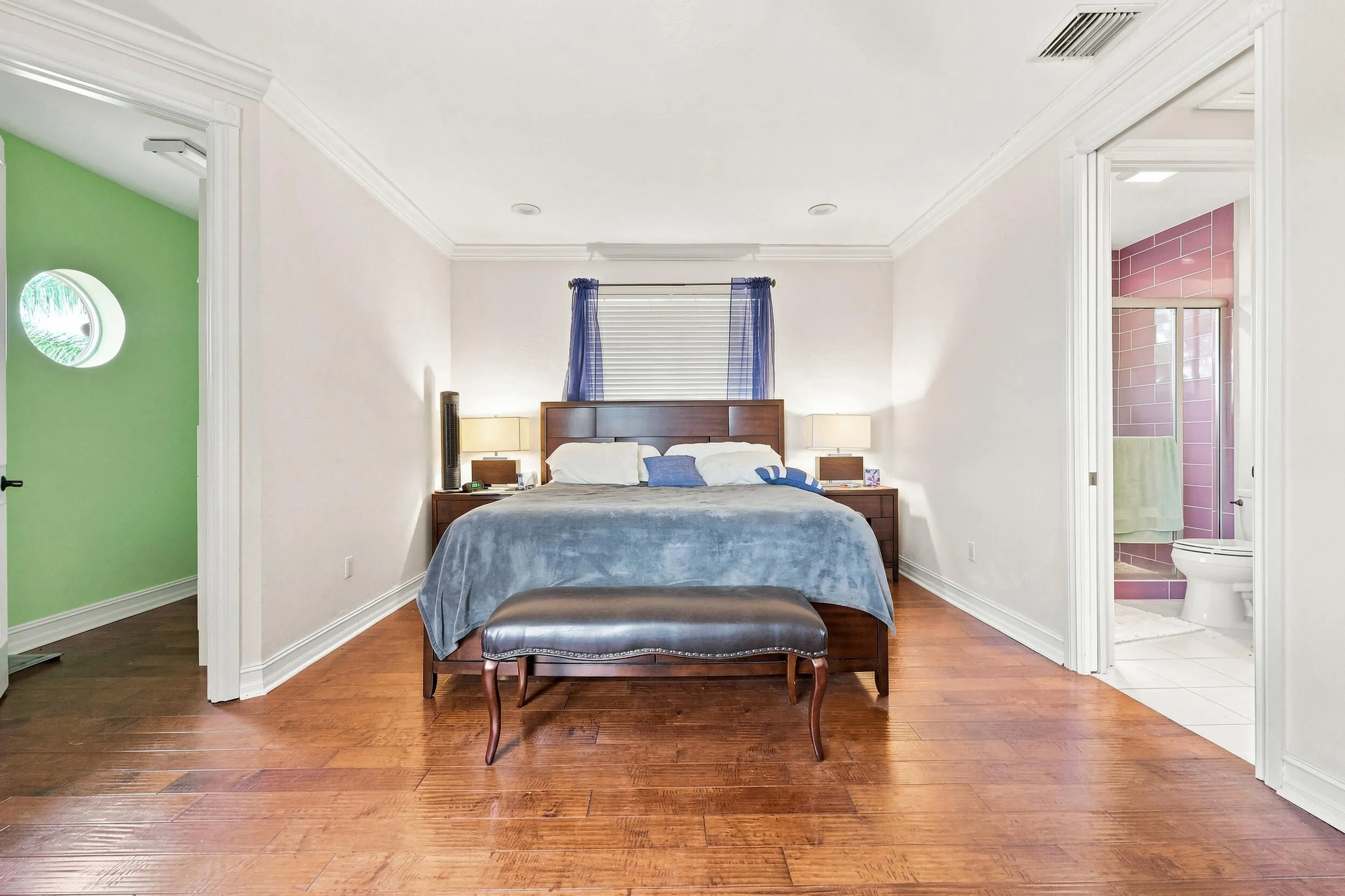 Bed upstairs II 42_453a4882 retuched