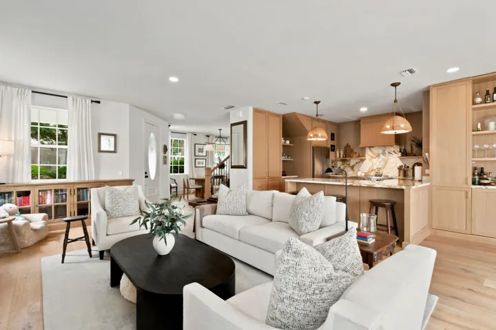 213NewHavenBlvd(12)