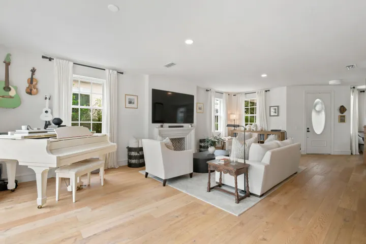 213NewHavenBlvd(14)