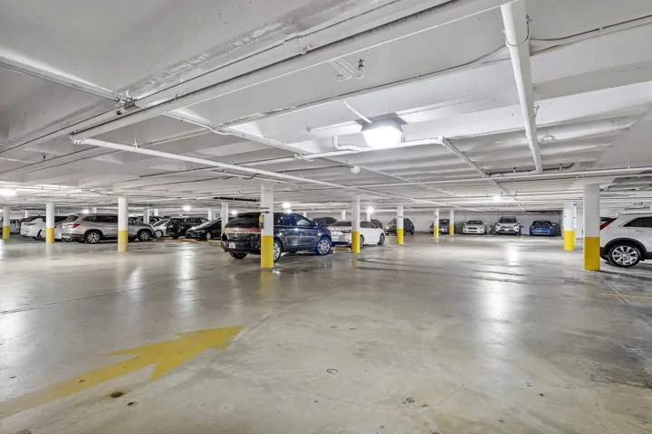 Garage - spacious