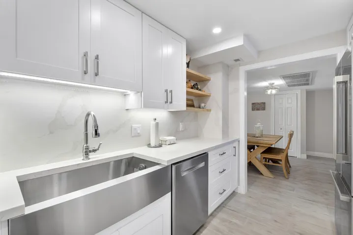 1900 S Ocean Blvd 14T_024
