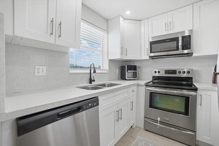 27-Kitchen