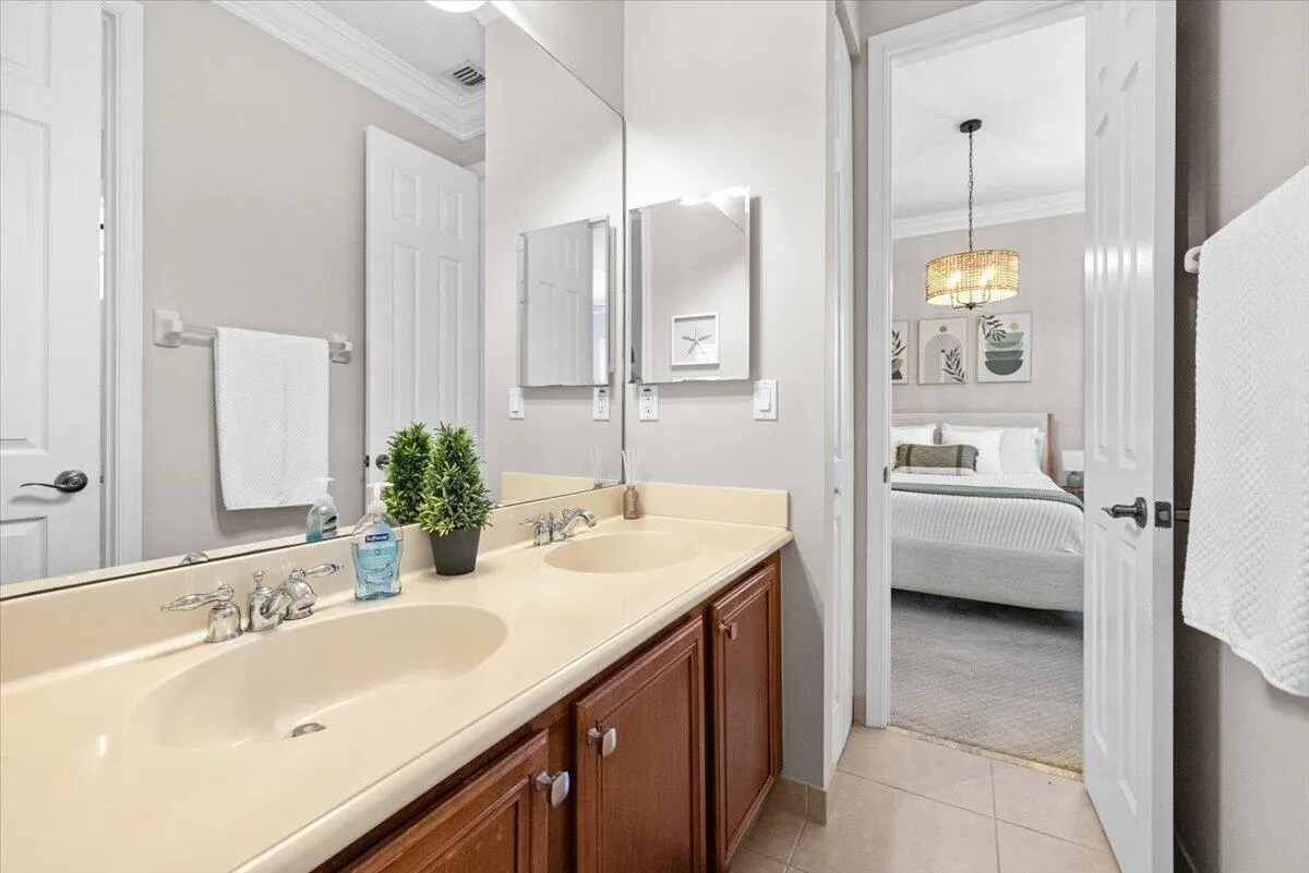 JACK AND JILL BATHROOM