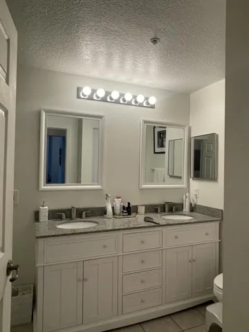 1116 University Blvd. #11 Bathroom