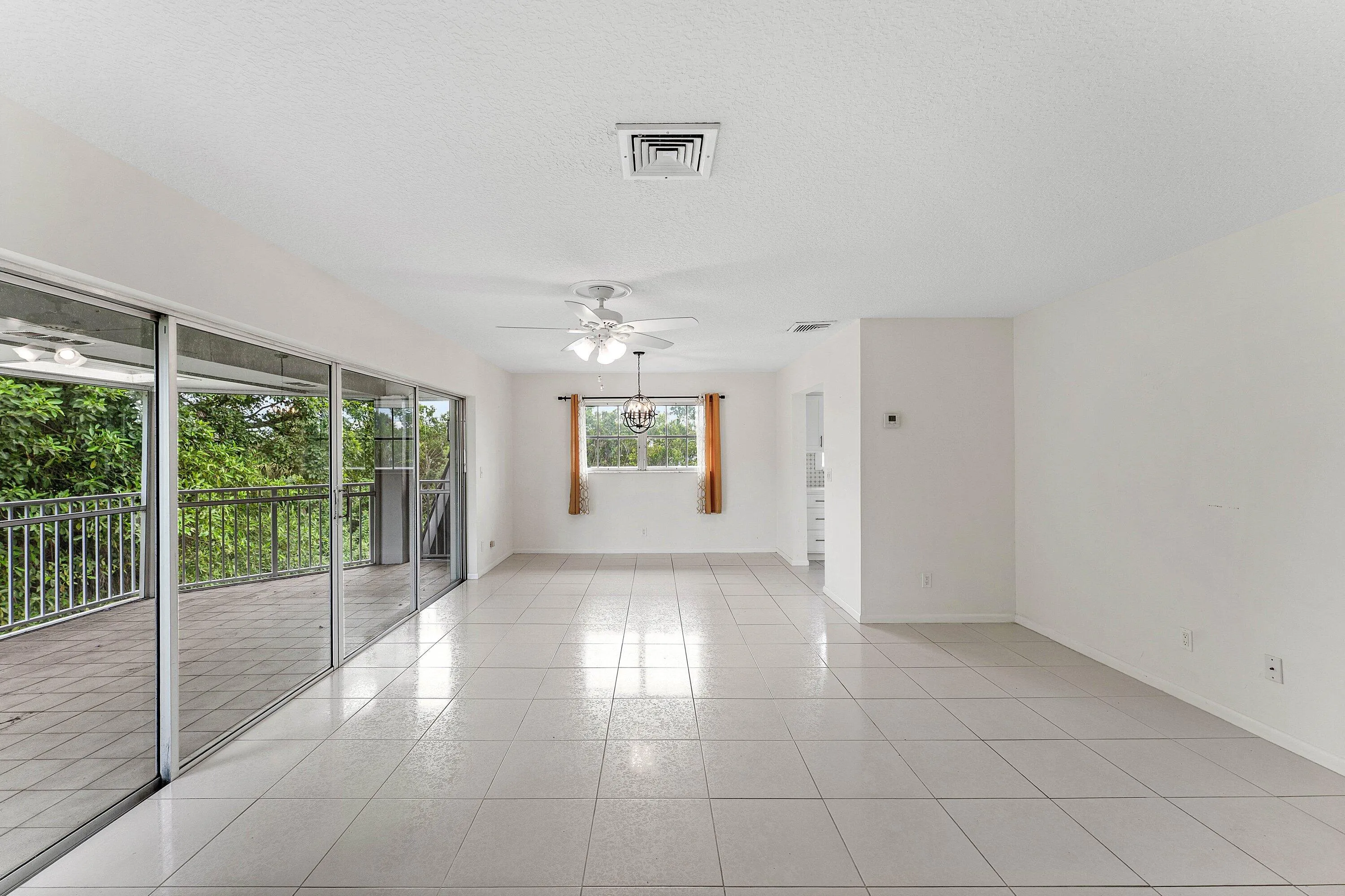 011-408PineTreeCourt-12-Atlantis-FL-3346