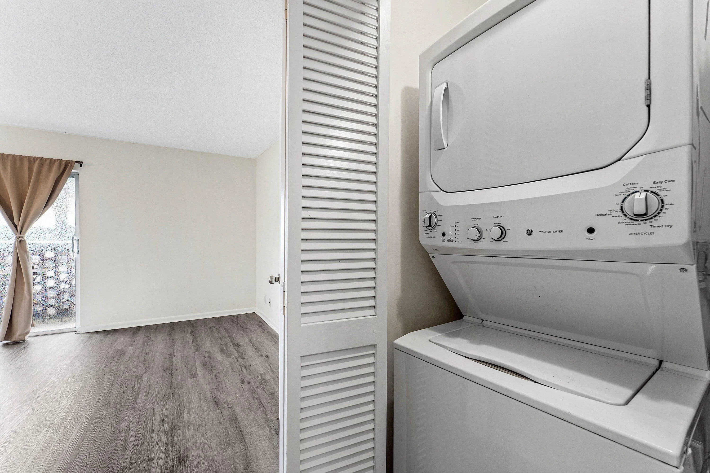 019-408PineTreeCourt-12-Atlantis-FL-3346