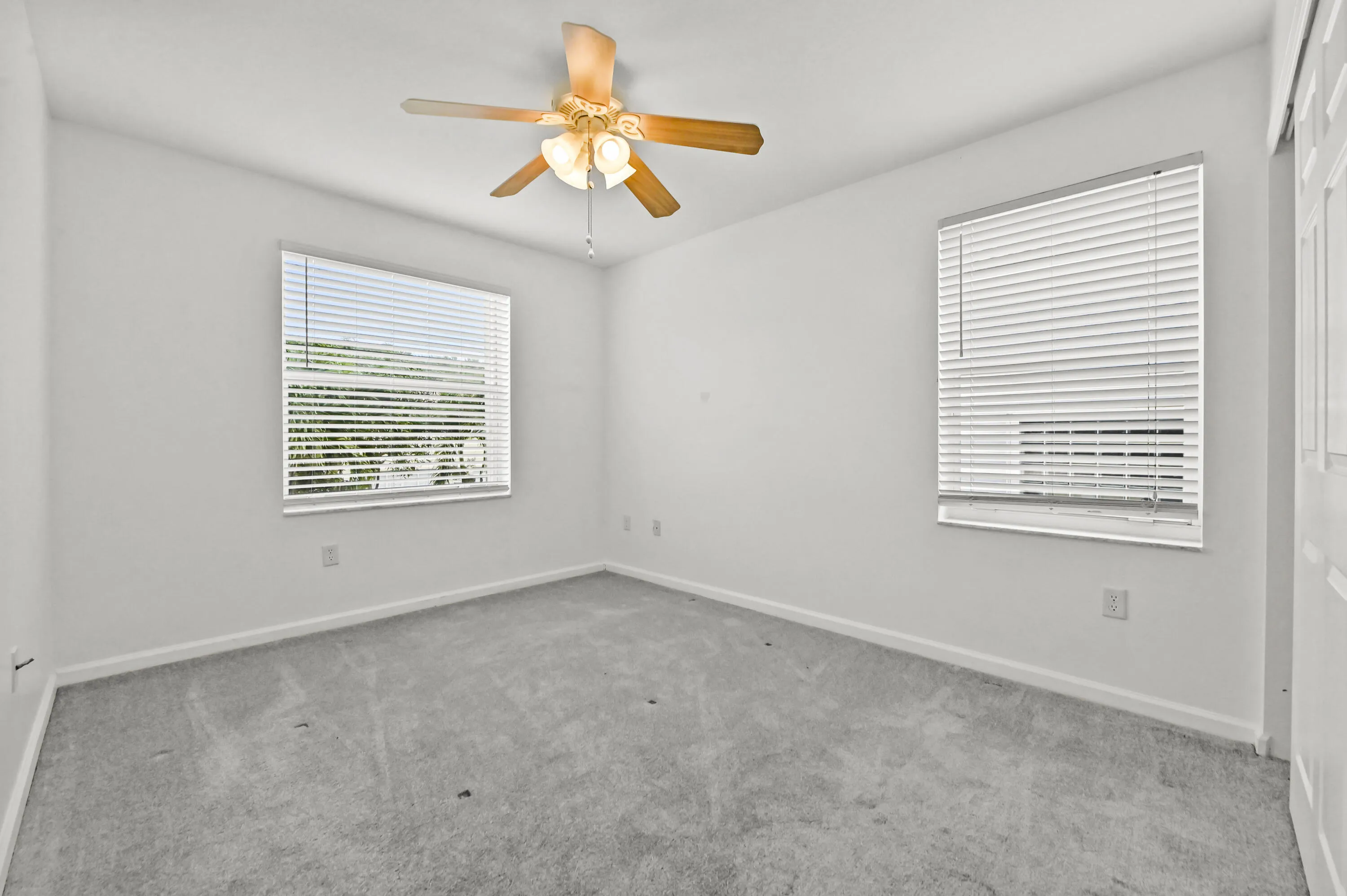 20 Bedroom 01