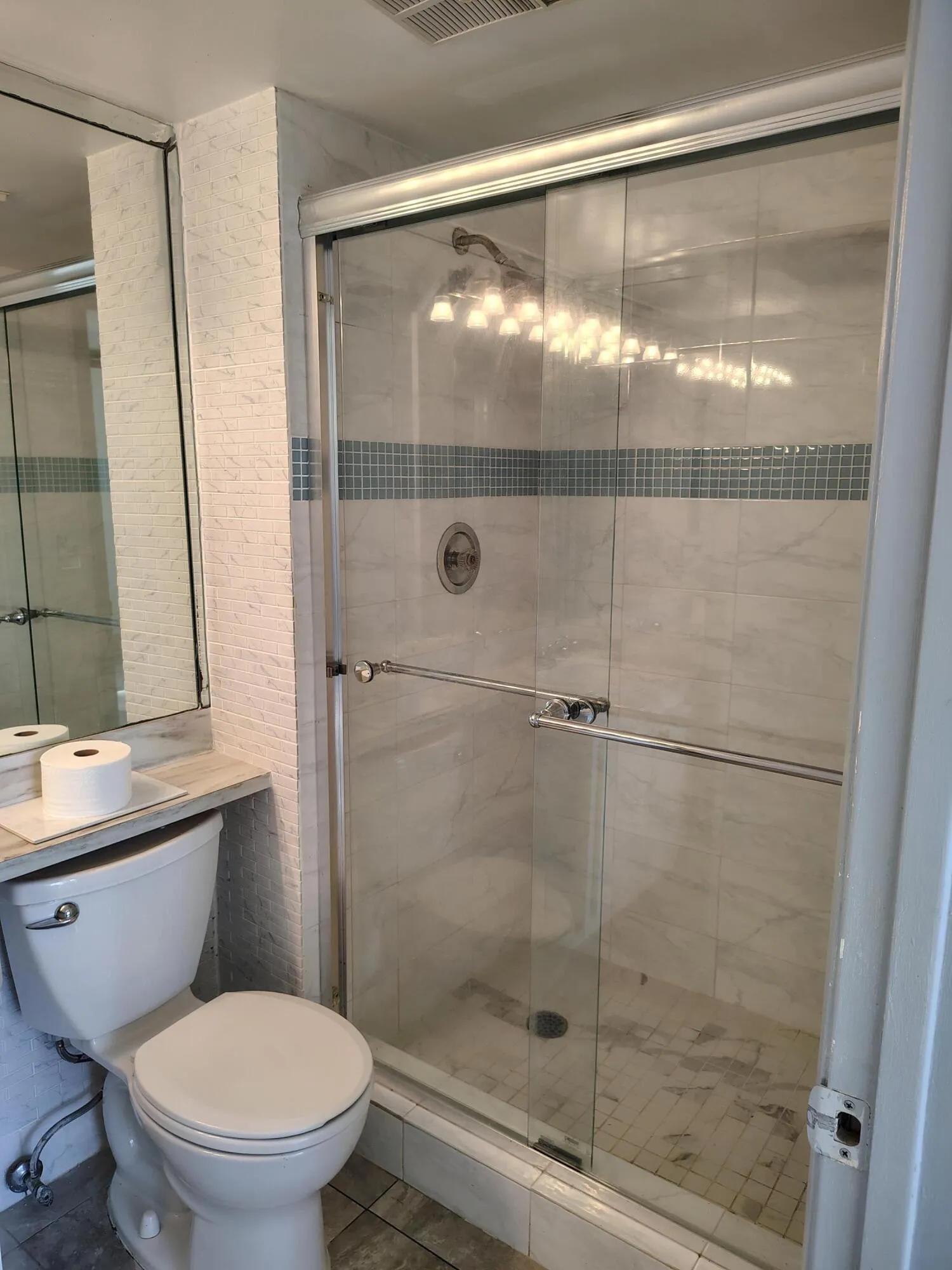 Updated Main Bathroom With Shower