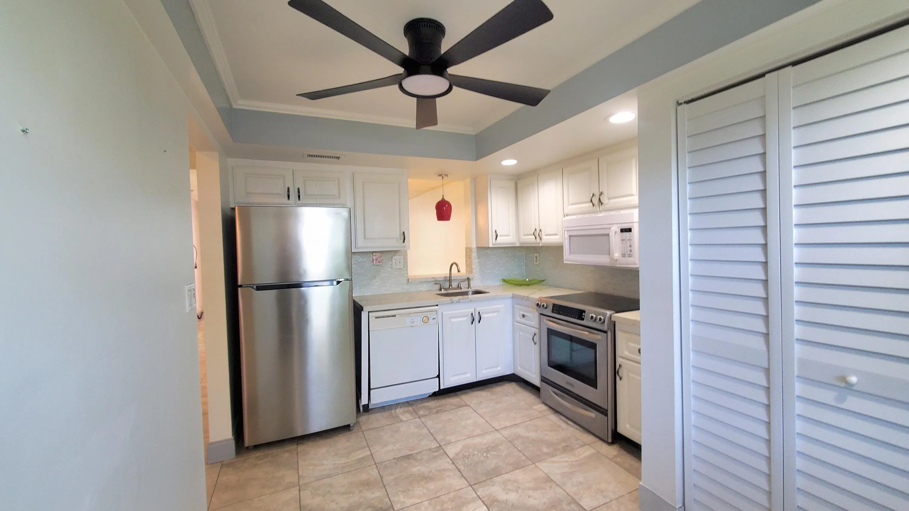 Kitchen With Breakfast Area