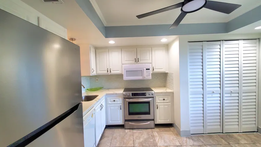 Spacious Kitchen