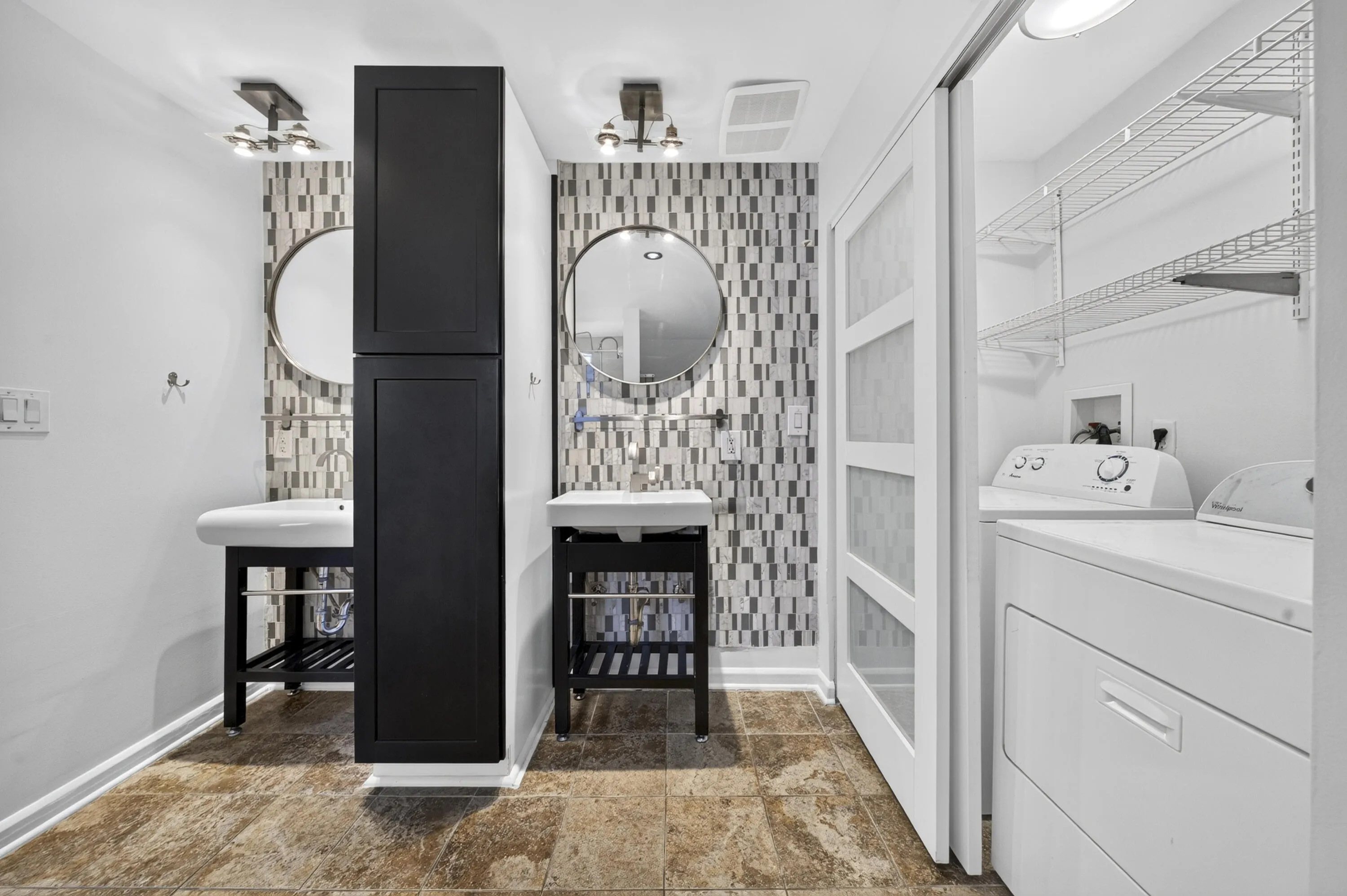 Full Bathroom ensuite