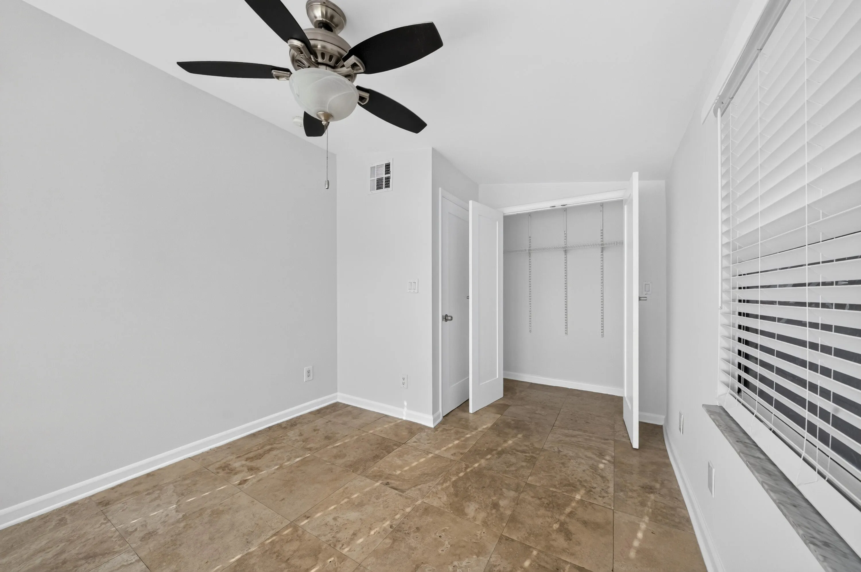 Office/Nursery/4th Bedroom