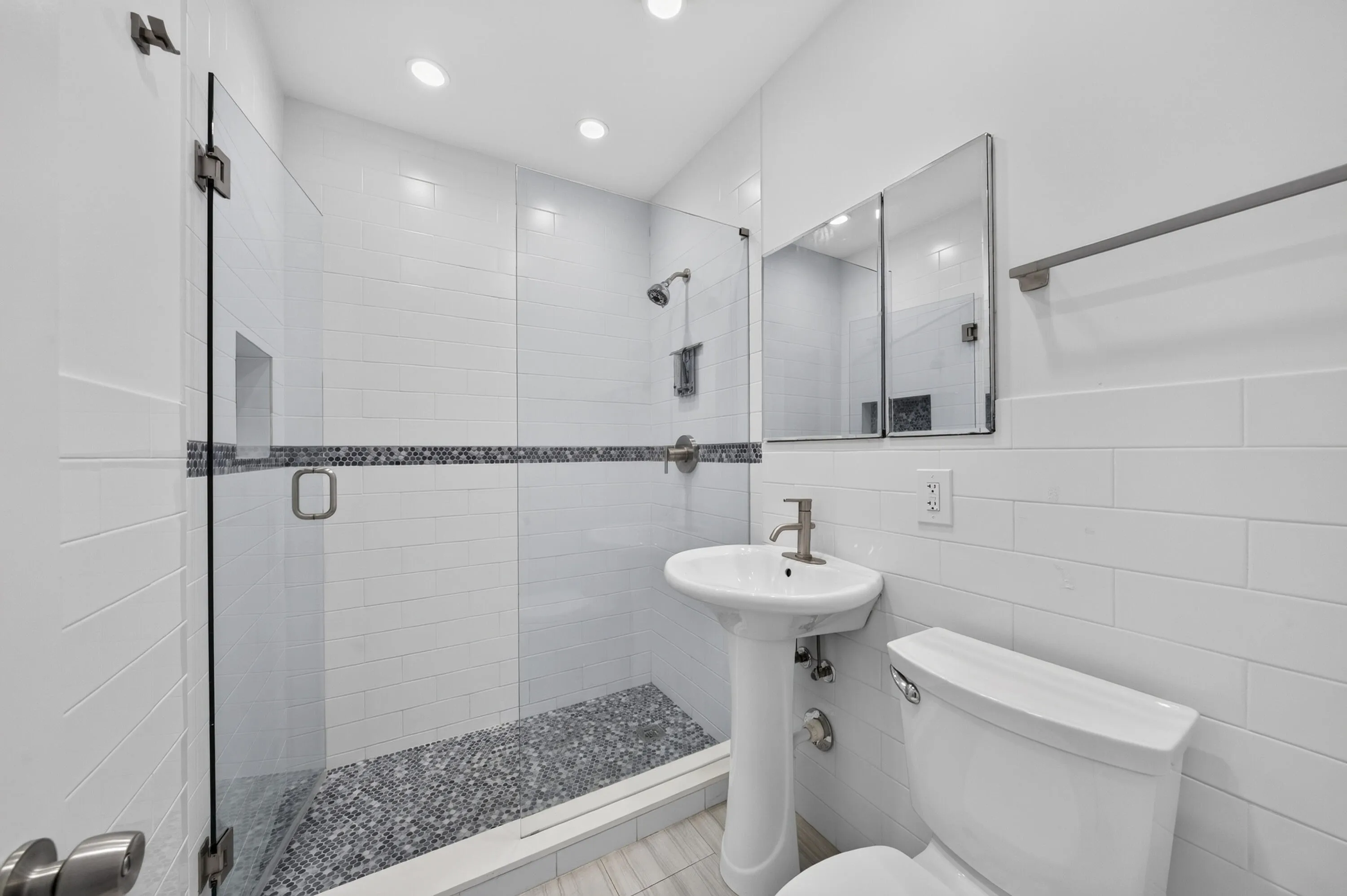 Guest Bathroom 2