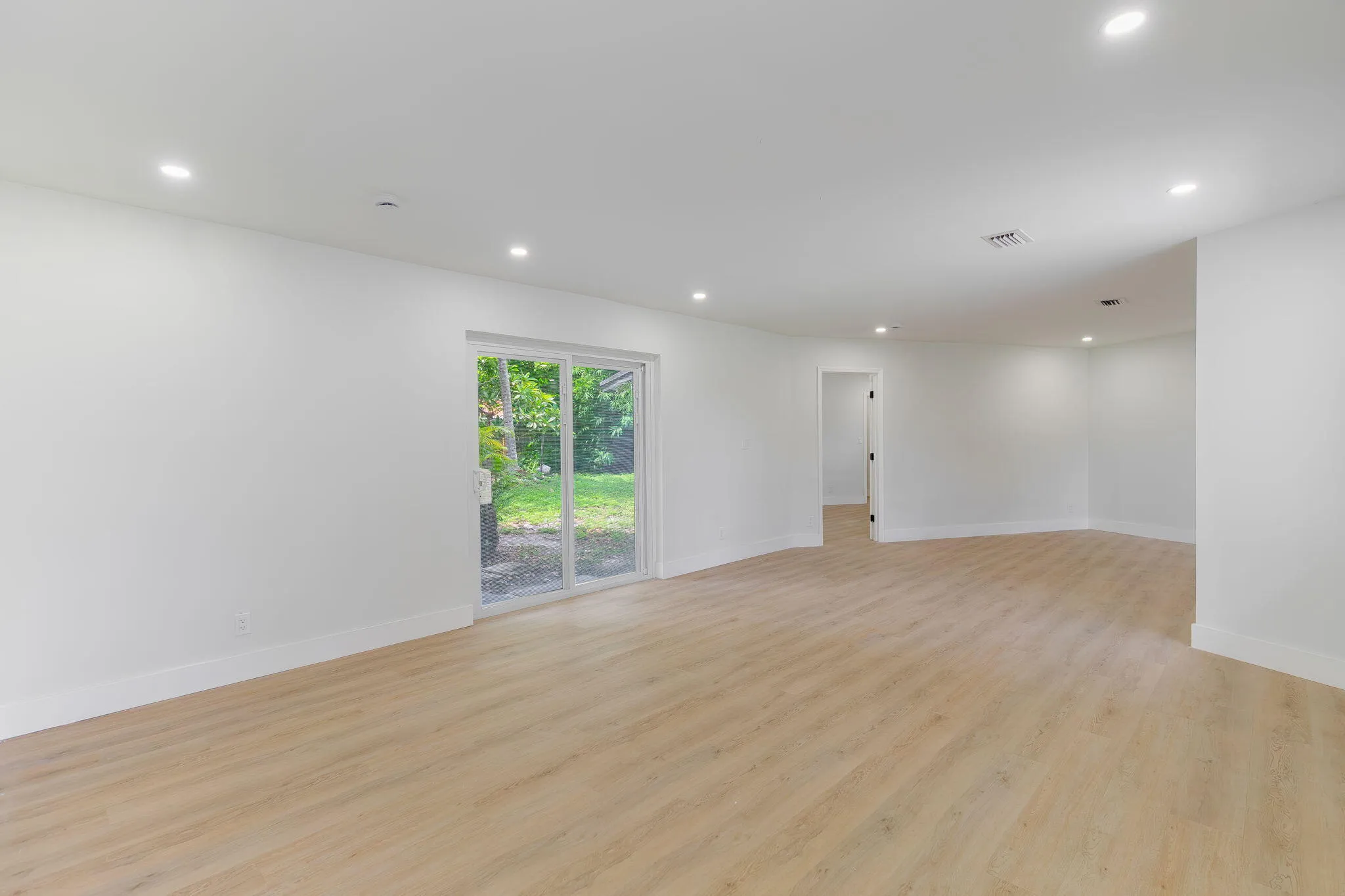 413-n-ware-dr-west-palm-beach-07-renovat