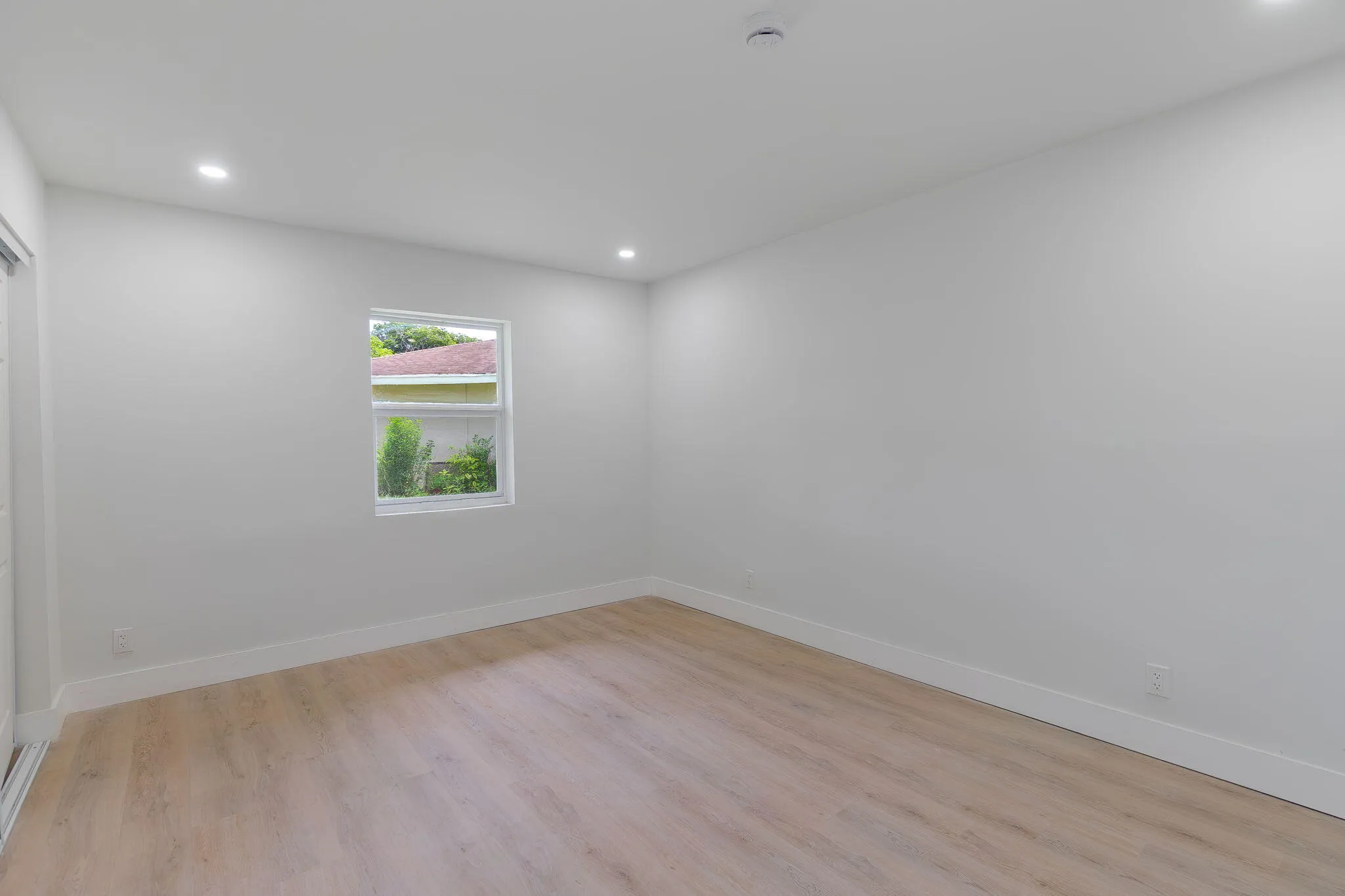 413-n-ware-dr-west-palm-beach-20-bedroom