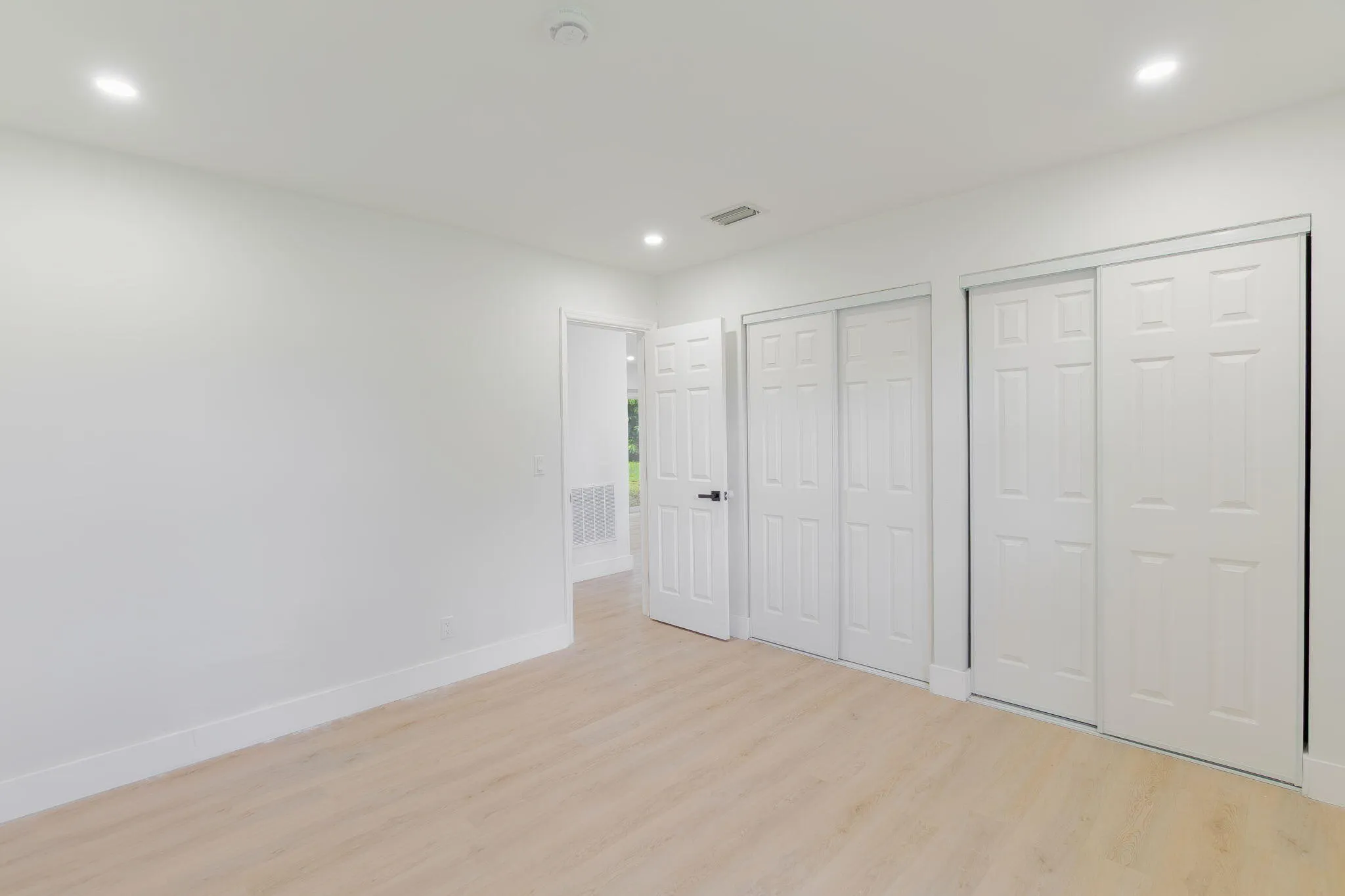 413-n-ware-dr-west-palm-beach-17-bedroom