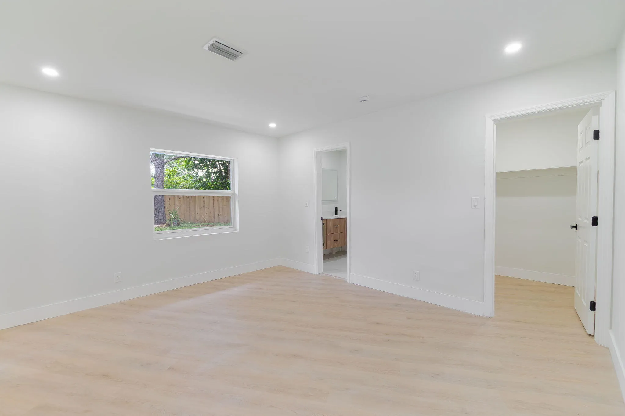 413-n-ware-dr-west-palm-beach-12-bedroom