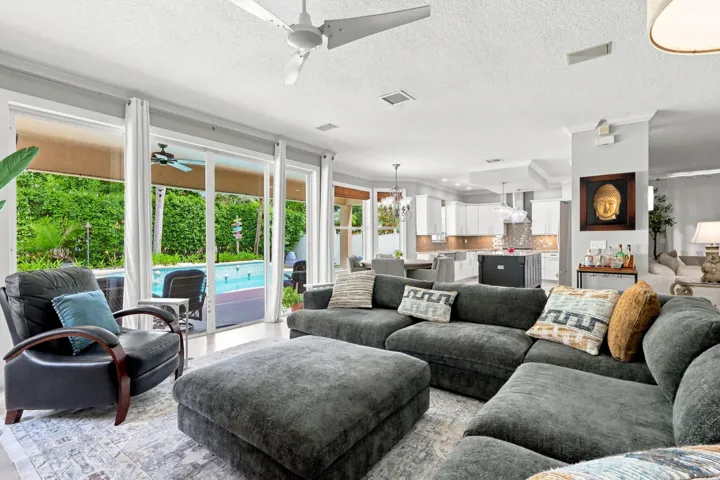 023 - 2478 Westmont Ln - 12
