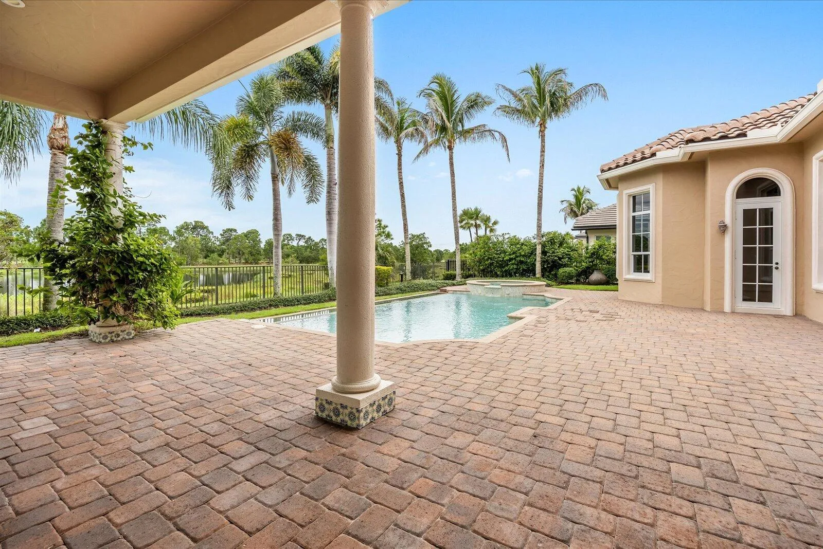 Property photo 43