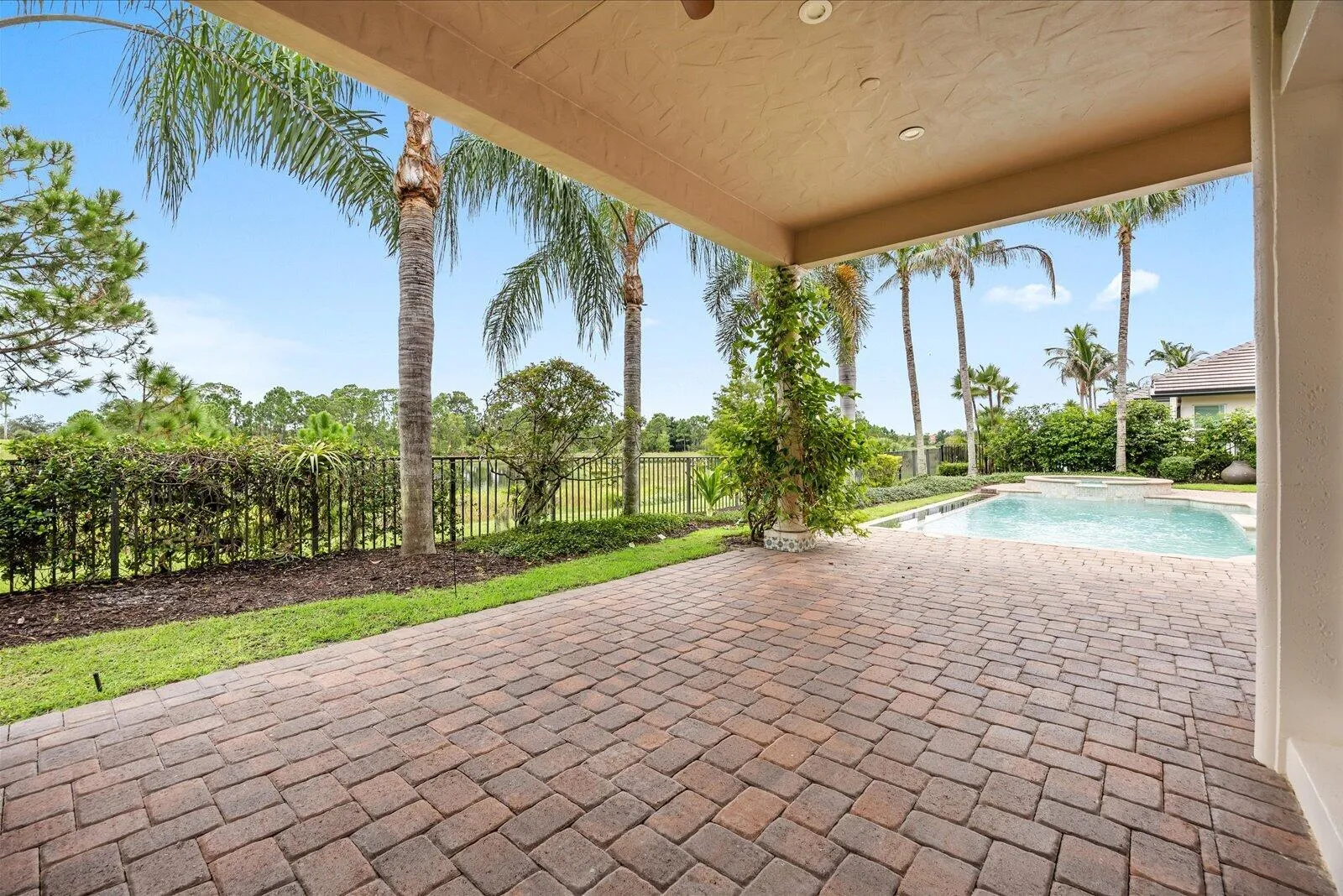 Property photo 46