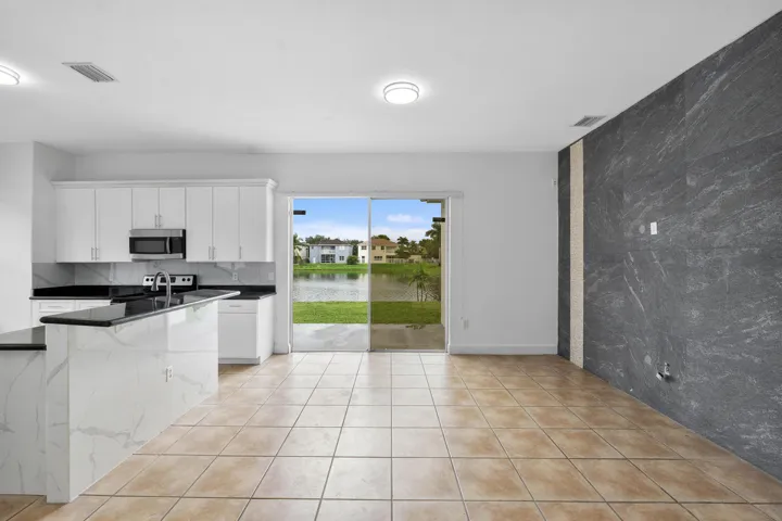 8911 NW 178th Ln_021