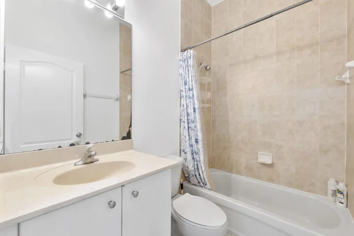 8911 NW 178th Ln_006