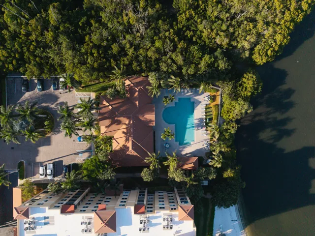 600 Scotia Dr. Hypoluxe - Florida Drone