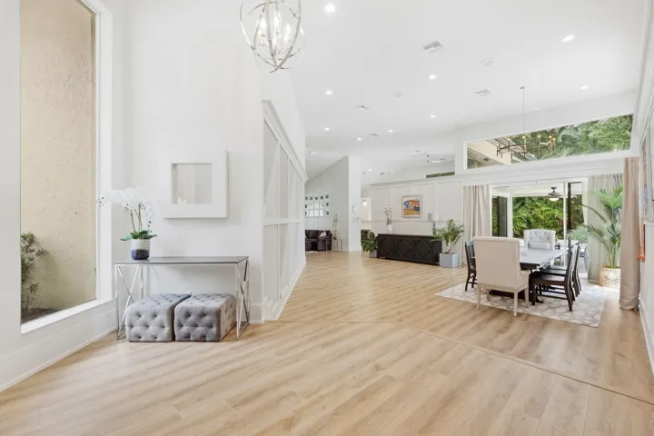 16-web-or-mls-5742_Saint_Annes_Way_07659
