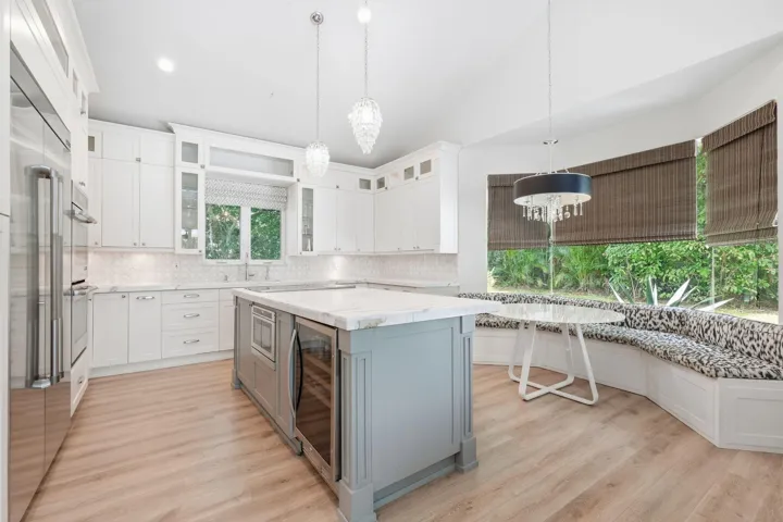23-web-or-mls-5742_Saint_Annes_Way_07698