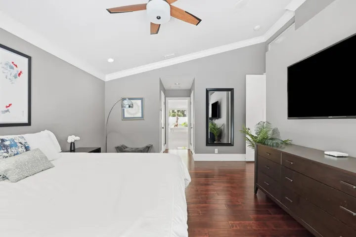 3-web-or-mls-5742_Saint_Annes_Way_07626