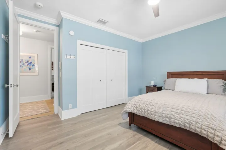 6-web-or-mls-5742_Saint_Annes_Way_07587