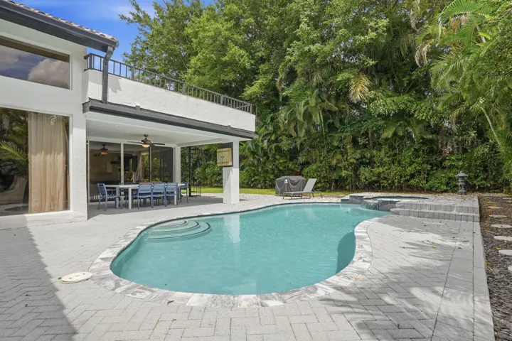 33-web-or-mls-5742_Saint_Annes_Way_07755
