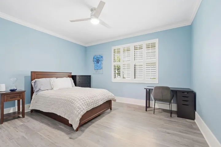 5-web-or-mls-5742_Saint_Annes_Way_07584