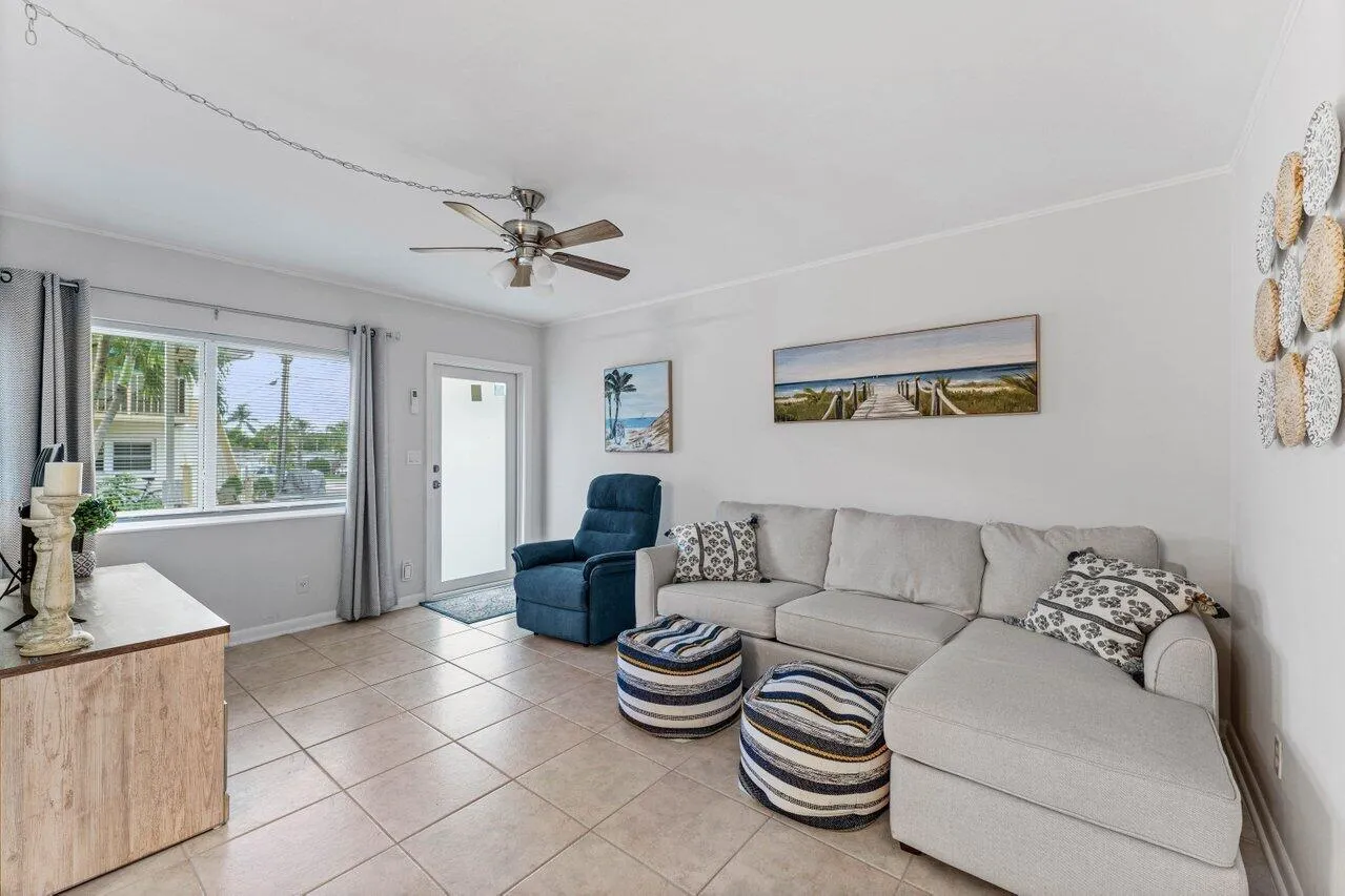011-11Southwest4thAvenue-6-BocaRaton-FL-