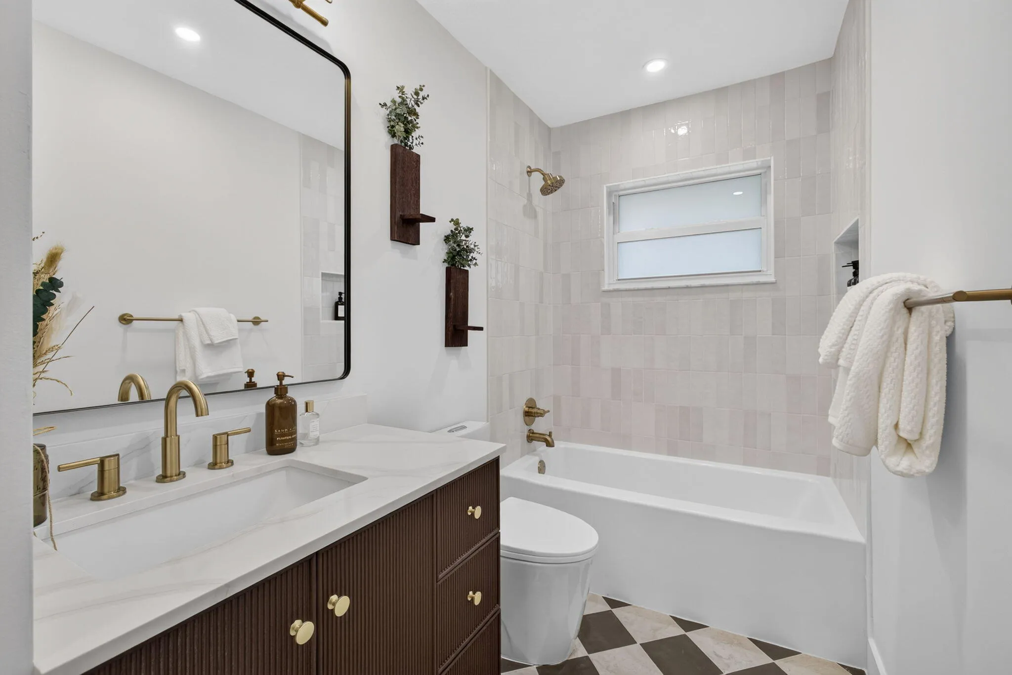 Secondary Bath
