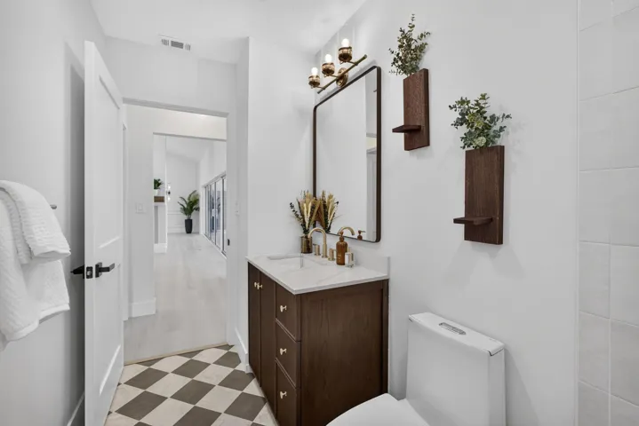 Secondary Bath