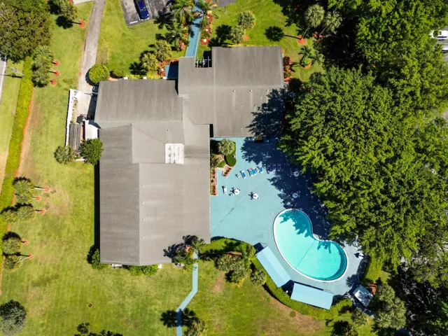 Community pool