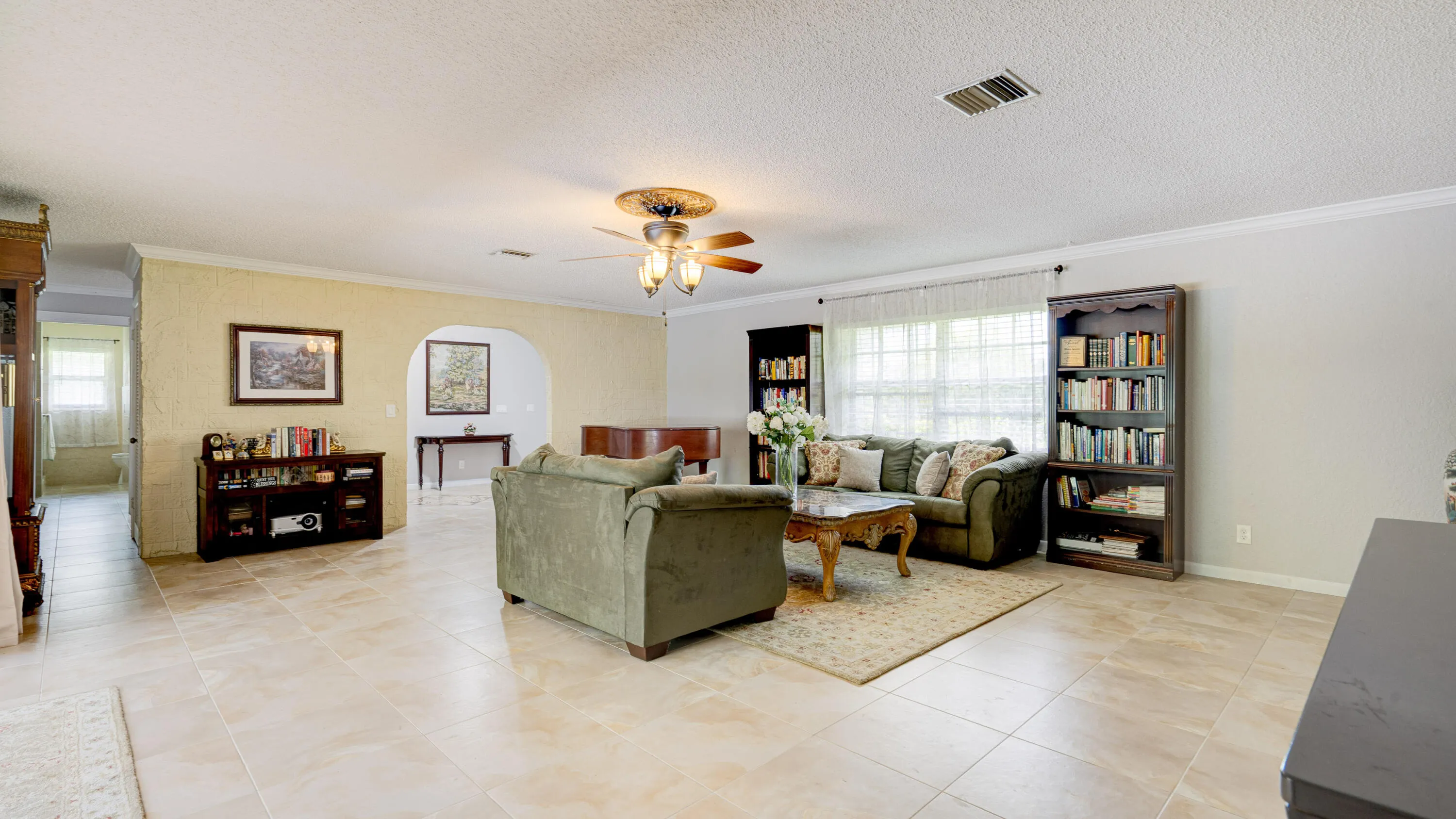 1616_E_Rd_Loxahatchee_FL_susamma-88