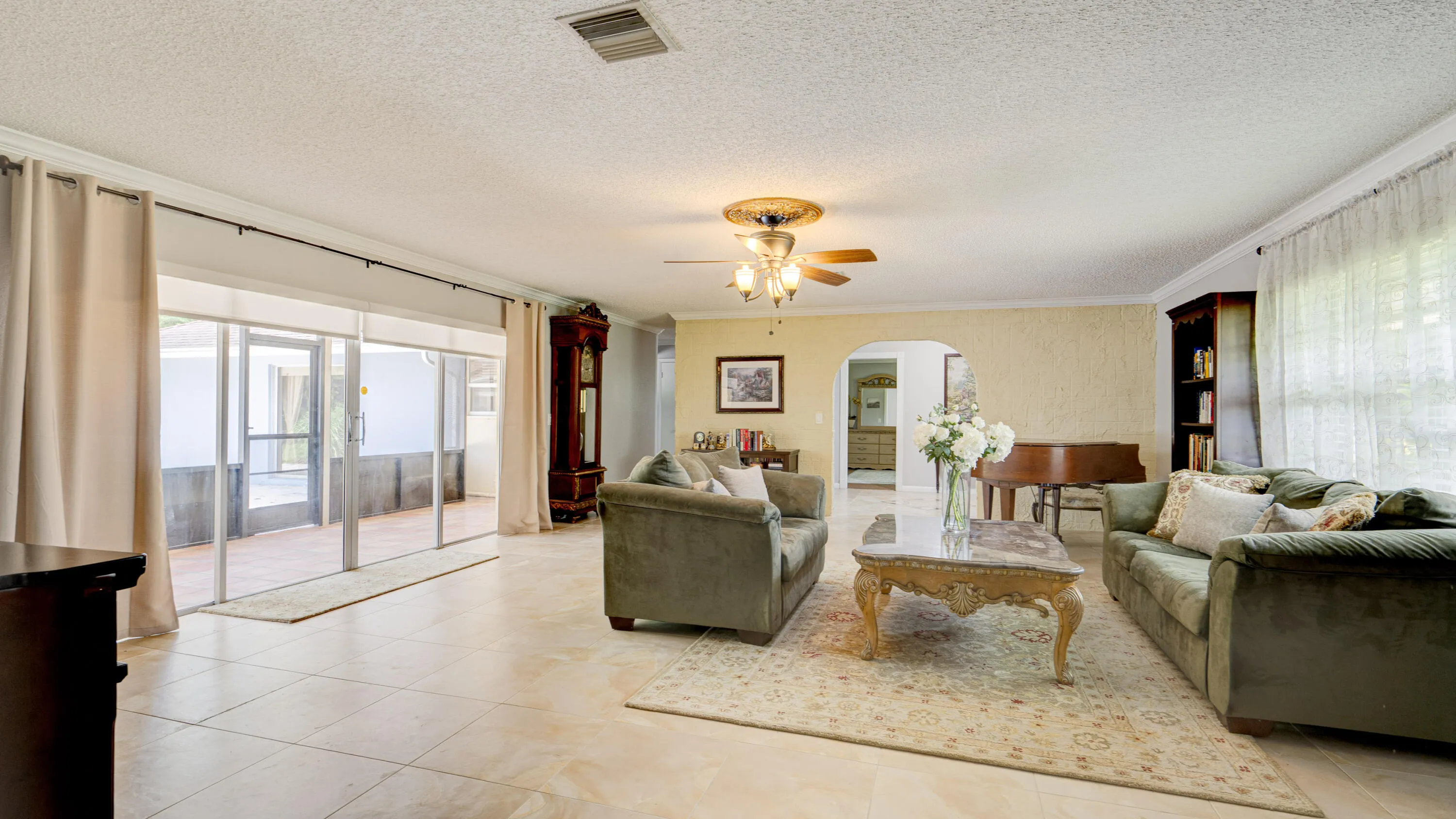 1616_E_Rd_Loxahatchee_FL_susamma-89