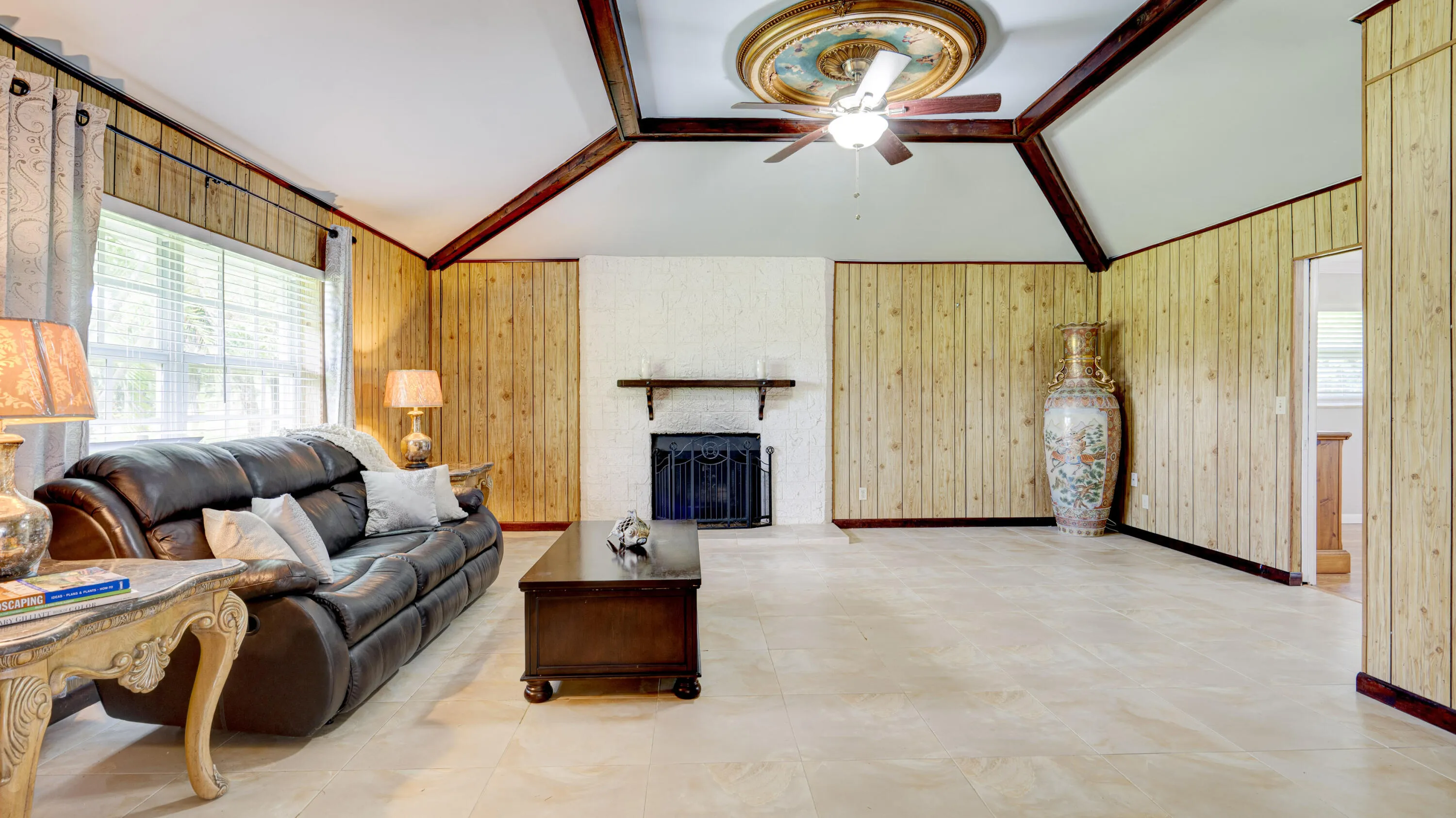 1616_E_Rd_Loxahatchee_FL_susamma-90