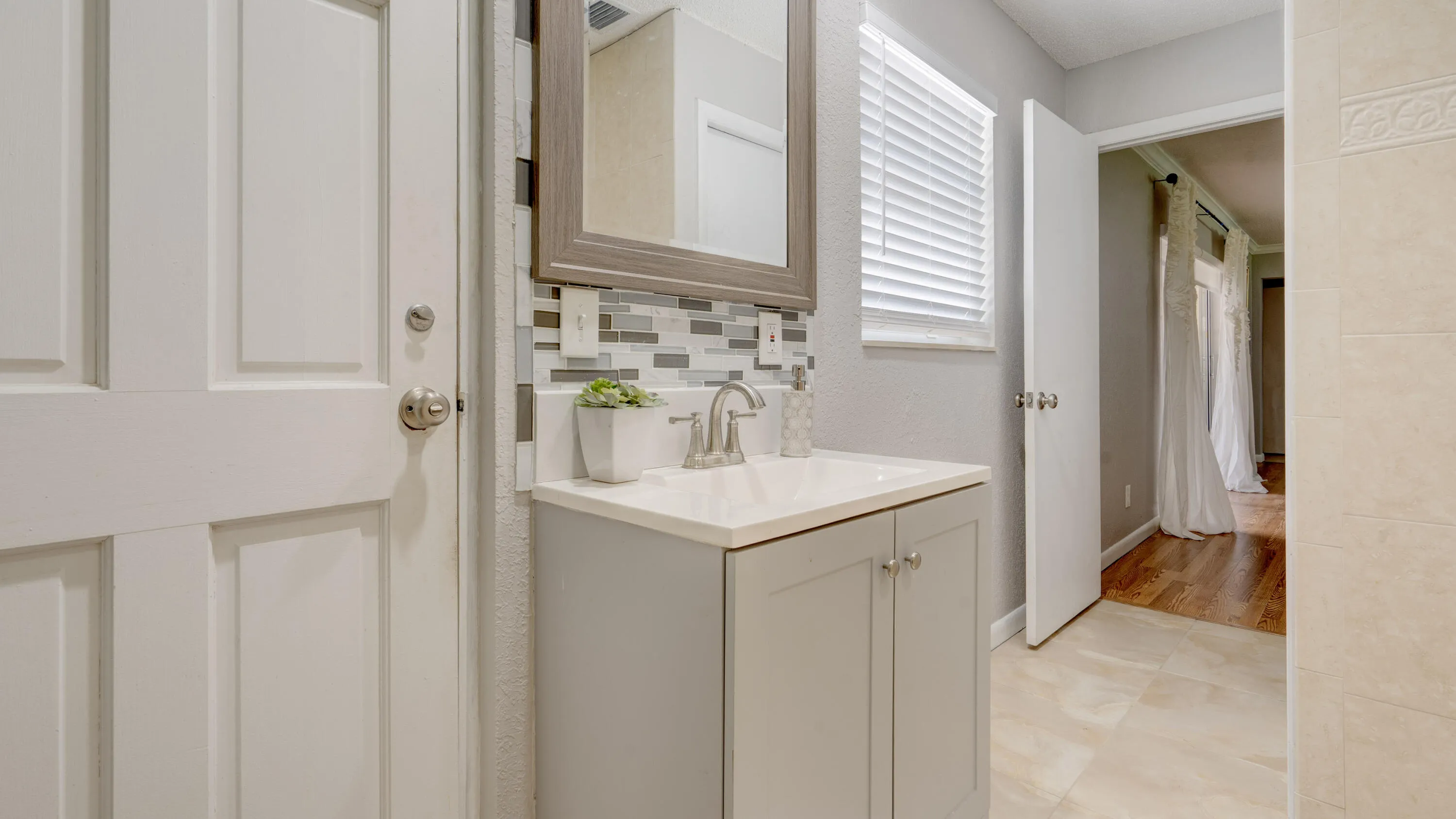 1616_E_Rd_Loxahatchee_FL_susamma-105