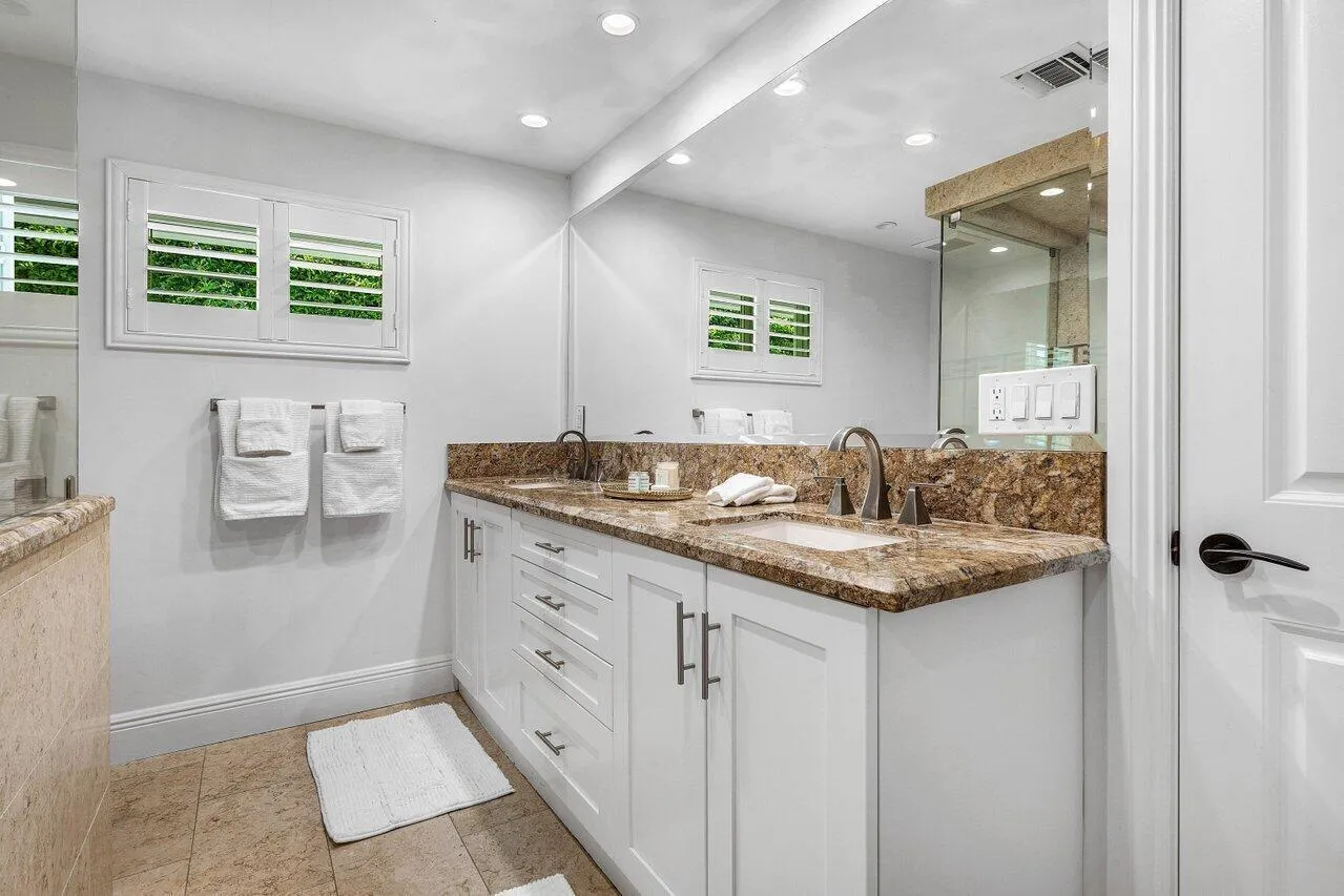 En-Suite Primary Bathroom