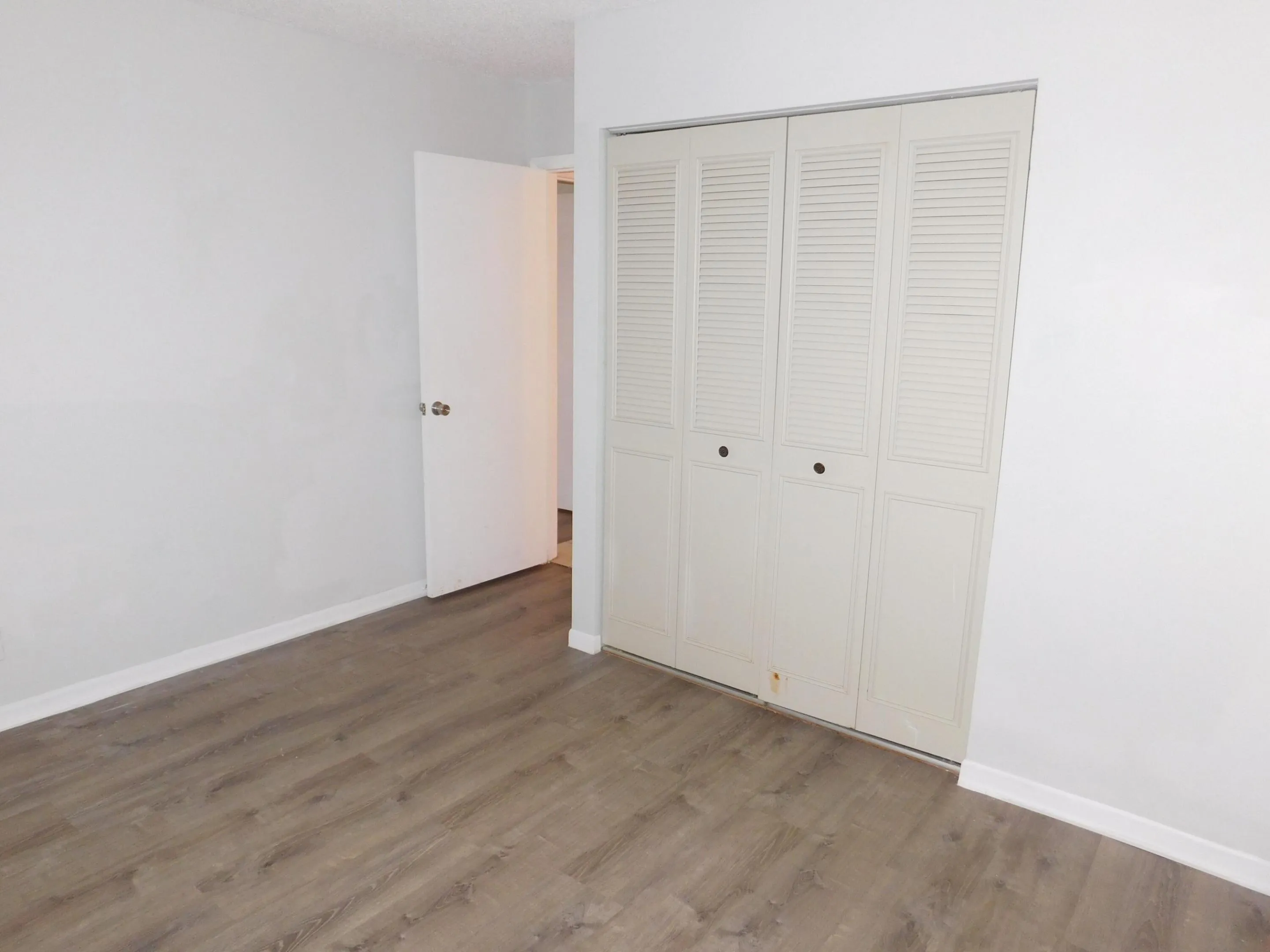 627 SEA PINE WAY - GUEST BEDROOM