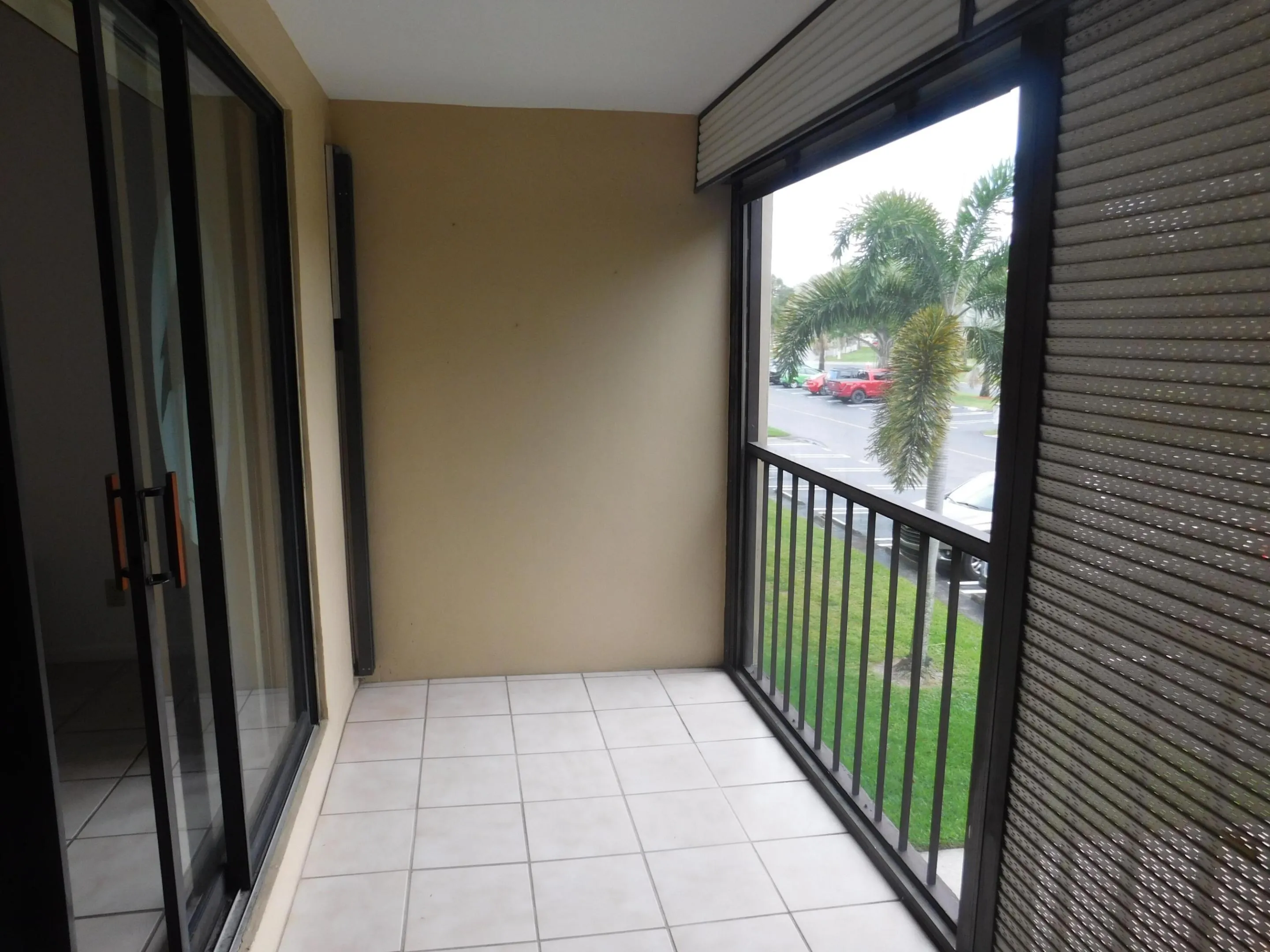 627 SEA PINE WAY - PATIO