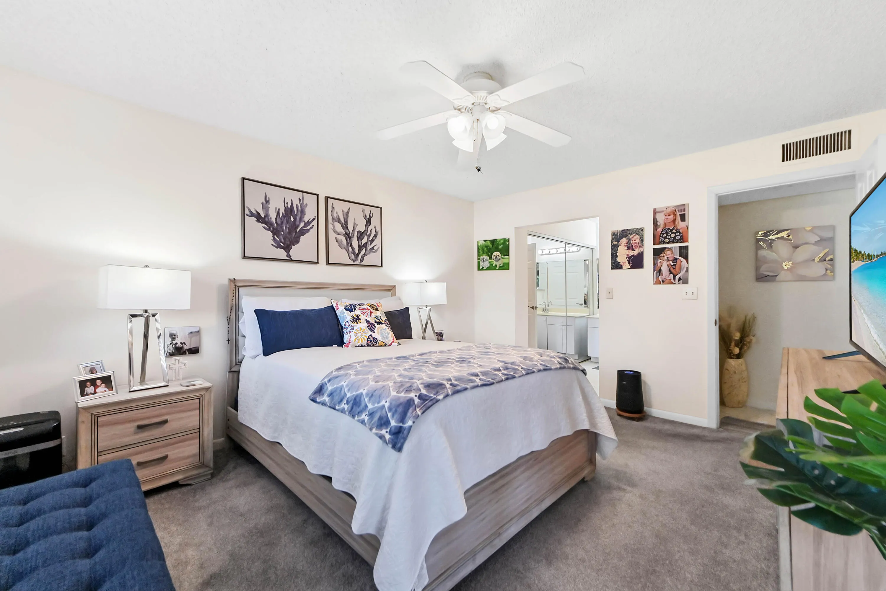 21 Bedroom 02